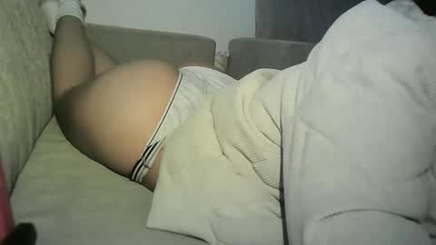 oumaimasoufaine66 online show from 12.02.25