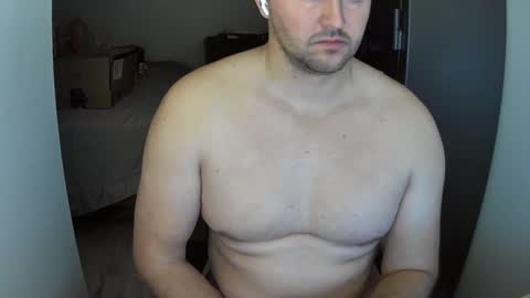 Snapshot of outside1991 chatting on 12.12.24 outside1991 online show from 12.12.24