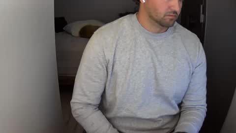 Snapshot of outside1991 chatting on 01.18.25 outside1991 online show from 01.18.25