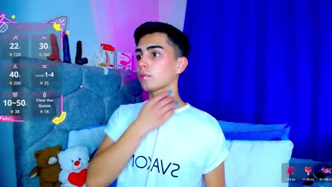 Owen  Independent model  online show from 10.22.25