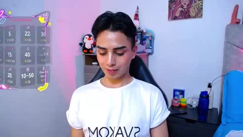 Owen  Independent model  online show from 12.17.25