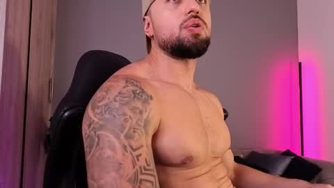 Snapshot of owenmaximus814 chatting on 11.12.25 Maximus Owen online show from 11.12.25