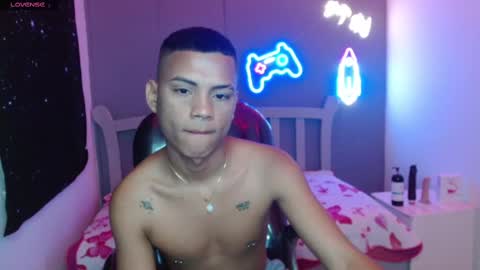 Snapshot of owenstone chatting on 12.28.24 OWEN online show from 12.28.24