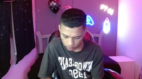 Snapshot of owenstone chatting on 01.06.25 OWEN online show from 01.06.25