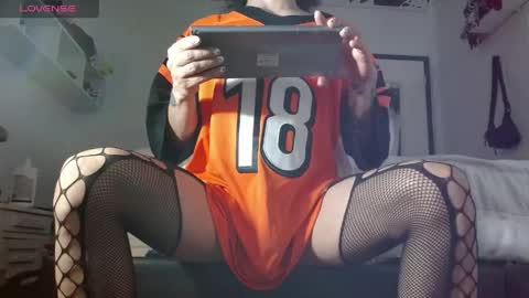Snapshot of oxxy_jean chatting on 05.24.26 Jeannifer online show from 05.24.26