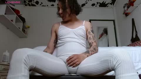 Snapshot of oxxy_jean chatting on 05.26.26 Jeannifer online show from 05.26.26
