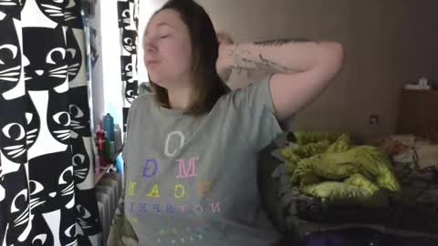 Snapshot of ozalin chatting on 02.25.26 ozalin online show from 02.25.26