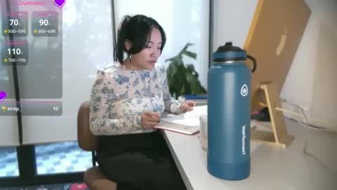 Snapshot of ozhmara chatting on 09.17.25 ozhmara online show from 09.17.25