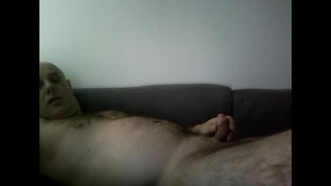 Snapshot of ozzy60 chatting on 12.18.25 ozzy60 online show from 12.18.25