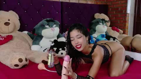 Snapshot of paezsalome chatting on 11.05.25 Miss Salome online show from 11.05.25