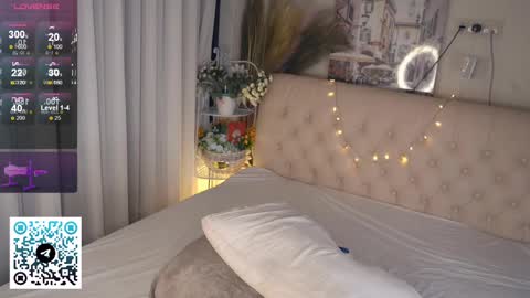 Kimlovense is activeThere are legends that in this room all your wishes can come true  Private is Open online show from 02.12.25