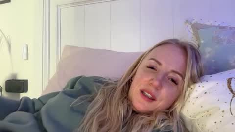 paige32323 online show from 01.11.26