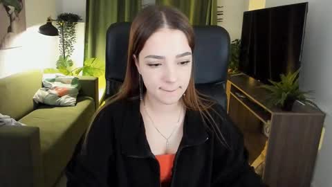 Snapshot of pambeeslyy chatting on 03.05.25 Pam online show from 03.05.25