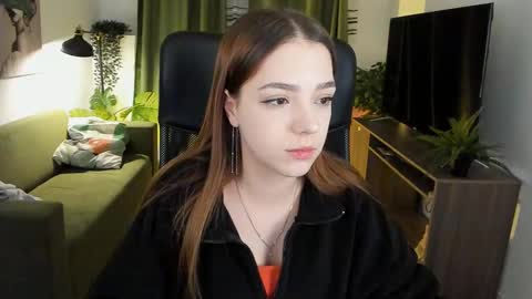 Snapshot of pambeeslyy chatting on 03.05.25 Pam online show from 03.05.25