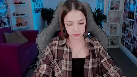 Snapshot of pambeeslyy chatting on 09.23.25 Pam online show from 09.23.25