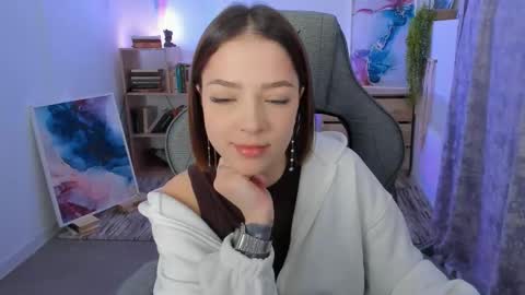 Snapshot of pambeeslyy chatting on 10.03.25 Pam online show from 10.03.25