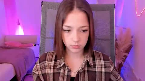 Snapshot of pambeeslyy chatting on 12.16.25 Pam online show from 12.16.25