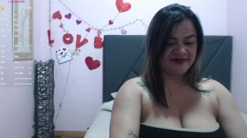 pamela_echeverria online show from 04.14.26