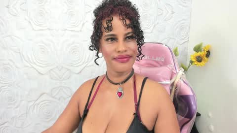 Snapshot of pamela_guzmaan_ chatting on 12.20.24 PAMELA online show from 12.20.24