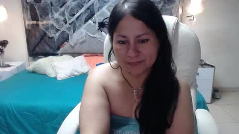 Snapshot of pamela_jones7 chatting on 10.10.25 Pamela Jones online show from 10.10.25