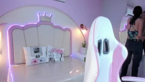 Princess Pamela  online show from 04.05.26