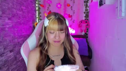 Snapshot of pamelajhonsom chatting on 01.27.25 pamelajhonsom online show from 01.27.25