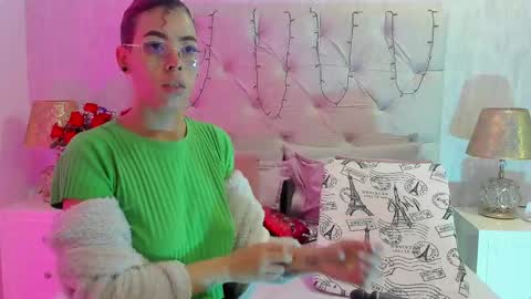 TELL ME PAMELLA AND GIVE ME A GOOD GRADE ITS IMPORTANT online show from 09.22.25
