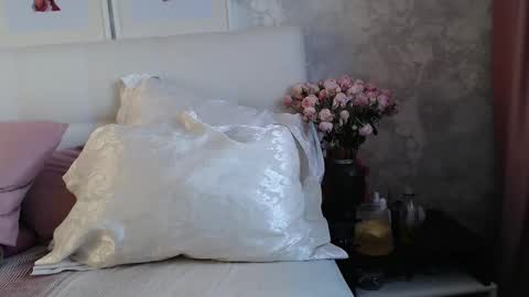 Snapshot of pamella_007 chatting on 12.14.25 Pamella online show from 12.14.25