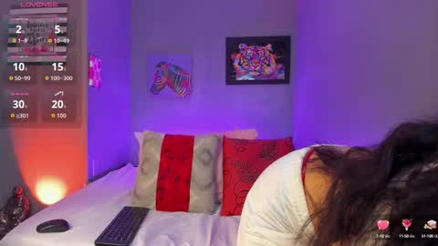 Snapshot of pammelaross chatting on 09.27.25 Pammela online show from 09.27.25