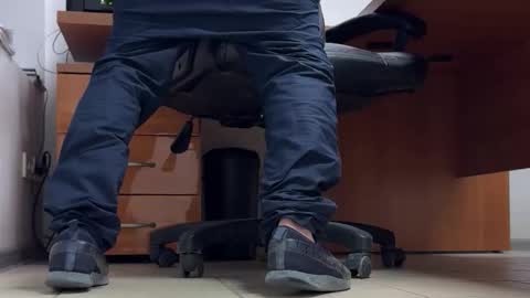 Snapshot of pantyhoselover8den chatting on 09.09.25 Pantyhose Lover online show from 09.09.25