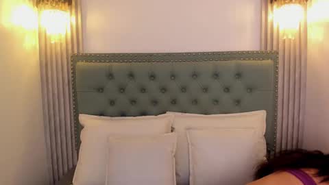    online show from 03.10.25