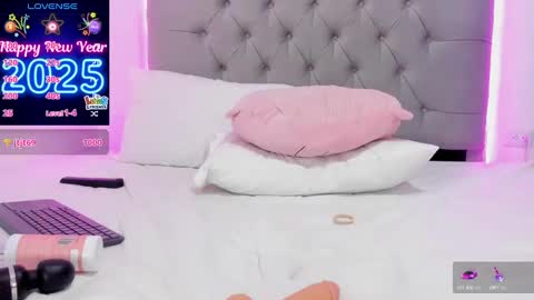 paola online show from 01.08.25