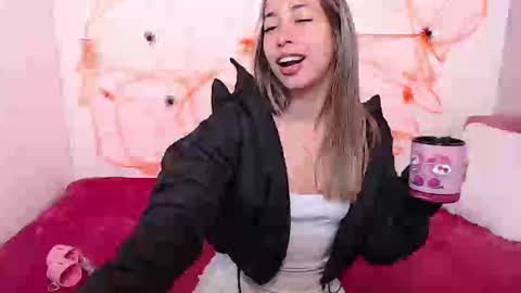 Paola online show from 10.15.25