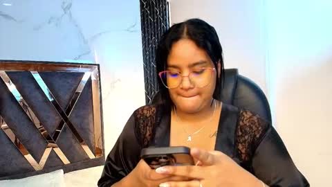 paolacastillo_ online show from 12.15.25