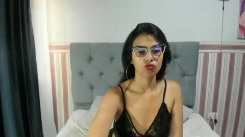 Snapshot of paolaturner chatting on 12.25.24 Paola Turner online show from 12.25.24