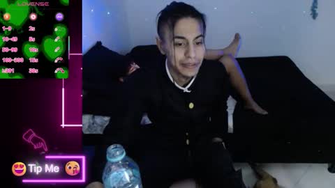 Snapshot of papi_mami_live_ chatting on 11.22.25 papi_mami_live_ online show from 11.22.25