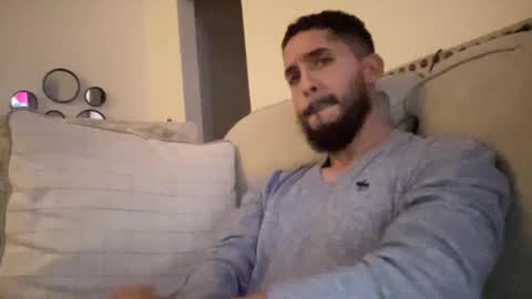 papicubano_guapo23cm online show from 10.14.25