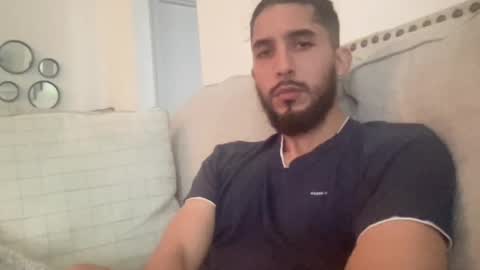 papicubano_guapo23cm online show from 10.25.25