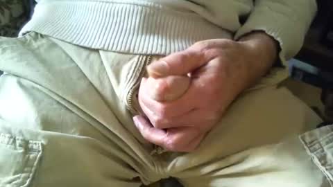 Snapshot of pappa_smurf_ chatting on 12.18.25 Shmoo online show from 12.18.25