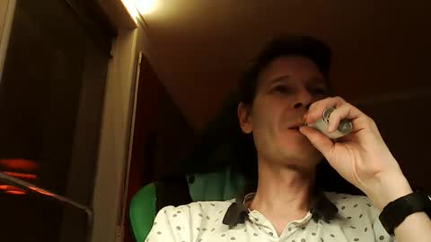 Snapshot of pappaskaeg chatting on 12.16.25 pappaskaeg online show from 12.16.25