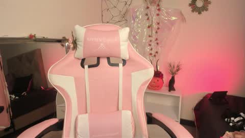 Paprika online show from 10.15.25