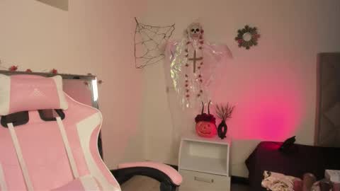 Paprika online show from 10.17.25