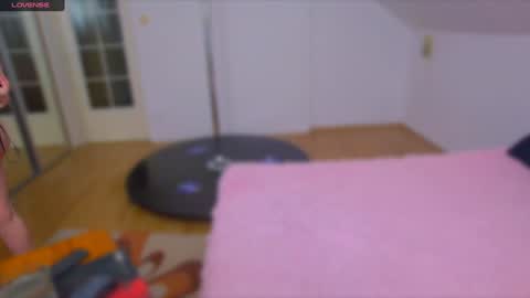 Snapshot of paradise_for_you_ chatting on 01.31.25 Victoria online show from 01.31.25