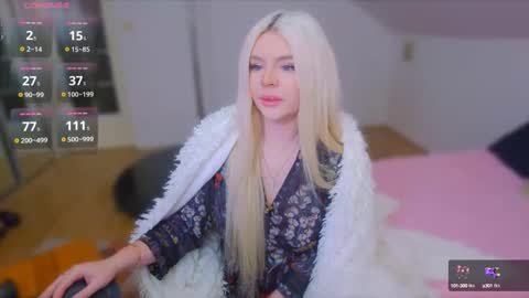 Snapshot of paradise_for_you_ chatting on 02.16.25 Victoria online show from 02.16.25