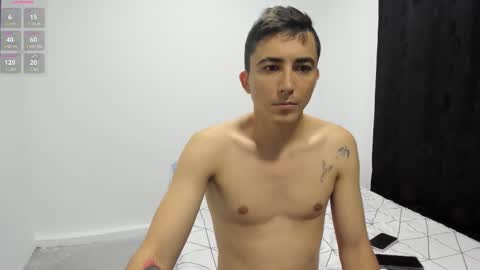 pareja_curiosa19 online show from 10.21.25