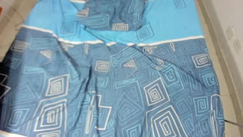 Snapshot of parejacachonda chatting on 12.19.24 sara and andreu online show from 12.19.24