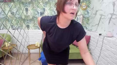 Paris online show from 01.09.25