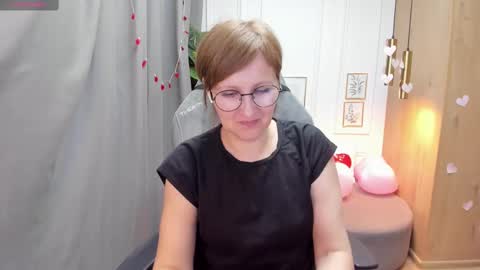 Paris online show from 02.18.25