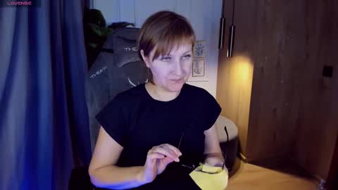 Paris online show from 02.22.25