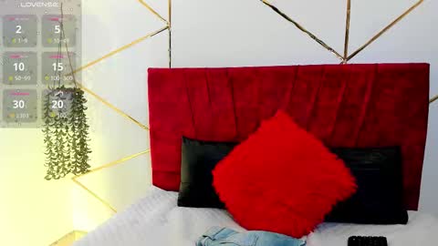 paris_evans_01 online show from 01.17.26